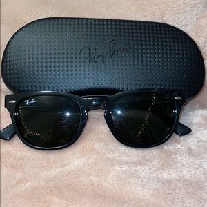 Wayfarer ray bans!